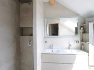 Houses  Villas for 8 People Apartment in Aix-les-Bains