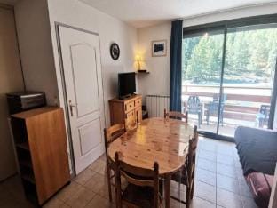 Gardette Residence for 6 people Apartment in Provence-Alpes-Côte d'Azur