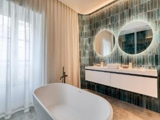 Wonderful AC Apartment Terrace Madeleine Opera Apartment in Paris