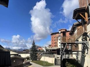 Apartment in Les 2 Alpes at Foot of Slopes Apartment in Les Deux Alpes