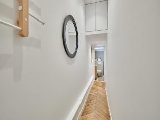 Lovely Studio-Louvre  Palais Royal Apartment in Paris
