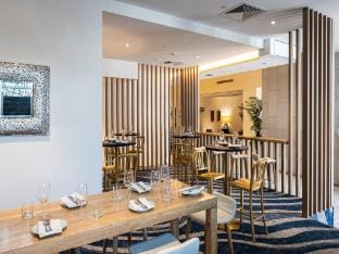 Modern 2-Bed with Pool Access in Surfers Paradise Apartment in Surfers Paradise Boulevard