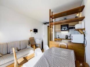 Studio for 6 People Apartment in Montvalezan