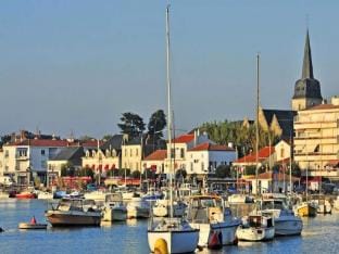 Room House 8 People Apartment in Saint-Gilles-Croix-de-Vie
