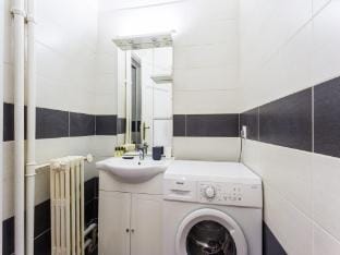Welcoming apartment -1BR6P - Auteuil  Passy Apartment in Paris