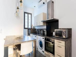 Magnificent Apartment Hyper Center Apartment in Bordeaux