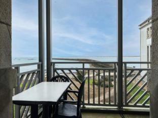 Room Apartment 6 People - Comfort - Sea View Apartment in Le Croisic