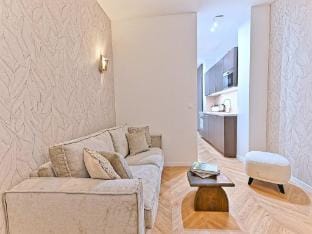 New flat with AC Porte MaillotArc de Triomphe Apartment in Paris
