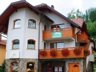 Riverside Pines Luce Apartments with Balcony - One Bedroom Apartment with Balcony Apartment in Slovenia