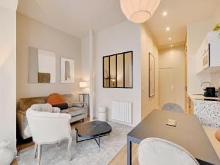 Serene apartment - 1BR4P - Canal St-Martin Apartment in Paris