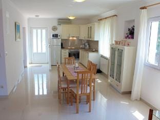 Apartment Siesta - Two-Bedroom Apartment with Balcony and Sea View Apartment in Cavtat
