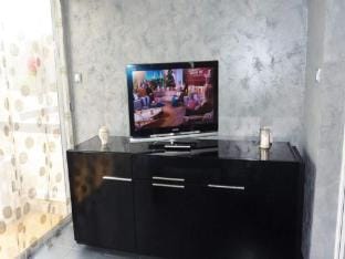Rooms for 5 People Apartment in Marseillan