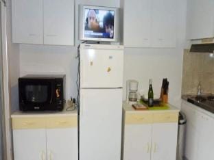 Rooms for 5 People Apartment in Marseillan