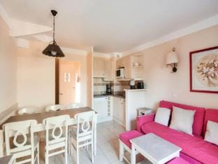 House in Provence near Luberon Mountains Apartment in Mallemort