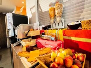 Business Studio 1 or 2 People Apartment in Perpignan