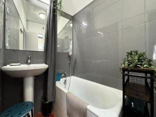 Three room apt close to Caen City Center Apartment in Caen