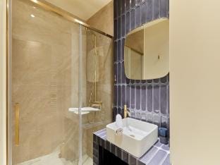 Incredible AC Apartment 3 bedrooms Center of Paris Apartment in Paris