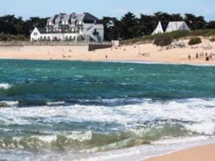 Studio Cabin 4 People Sea View Apartment in Batz-sur-Mer