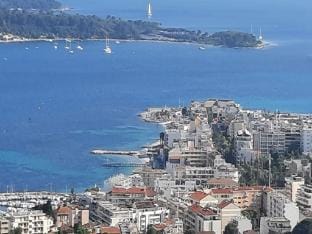 Sea View 2 Bedroom Apartment Apartment in Cannes
