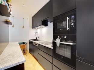 Chic Apt with Garden - 1BD2P - Neuilly-sur-Seine Apartment in Levallois-Perret
