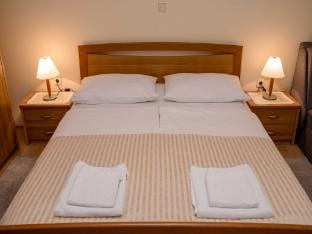 Guest House Villa Anggela - Classic Double room Balcony and Sea View Apartment in Supetarska Draga