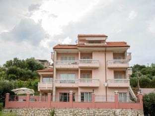 Guest House Villa Anggela - Classic Double room Balcony and Sea View Apartment in Supetarska Draga