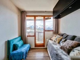 Apartment in Alpe dHuez with Mountain Views Apartment in Huez