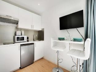 Charming Studio - 2P- Le Kremlin-Bicetre Apartment in Île-de-France