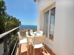 Apartment in Roses with Stunning Sea Views Apartment in Roses