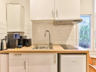 Modern deluxe studio in the heart of Paris Apartment in Paris