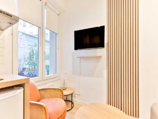Modern deluxe studio in the heart of Paris Apartment in Paris