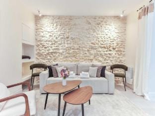 Peaceful apartment in Eiffel Tower Apartment in Paris