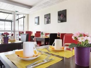 Rooms 46 People Apartment in Aix-en-Provence
