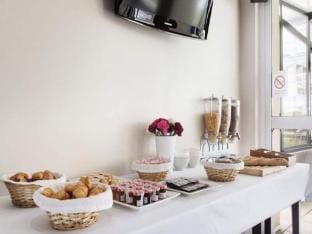 Rooms 46 People Apartment in Aix-en-Provence