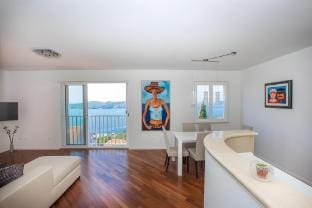 Apartments Nina - Two-Bedroom Apartment with Balcony and Sea View Orasac Apartment in Dubrovnik-Neretva County