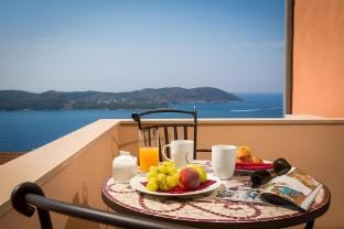 Apartments Nina - Two-Bedroom Apartment with Balcony and Sea View Orasac Apartment in Dubrovnik-Neretva County