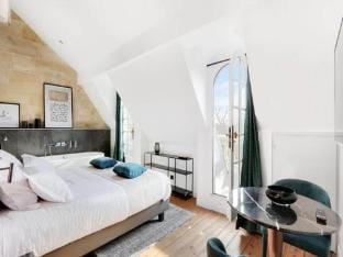 Maison Labruyere Cozy Garden Suite Apartment in Bordeaux