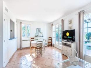 Room House 6 People - Prestige Apartment in Mallemort