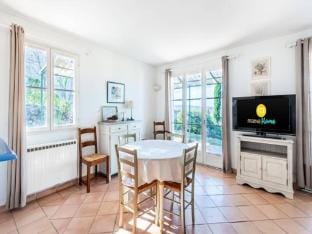 Room House 6 People - Prestige Apartment in Mallemort