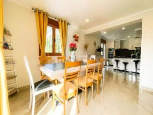 Houses  Villas for 6 People Apartment in Auvergne-Rhône-Alpes