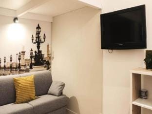 Love Nest Near Gare de lEst Apartment in Paris