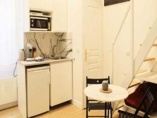 Love Nest Near Gare de lEst Apartment in Paris