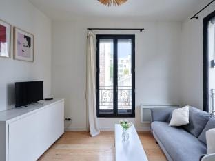 New apartment Boulogne facing  Les passages Apartment in Paris