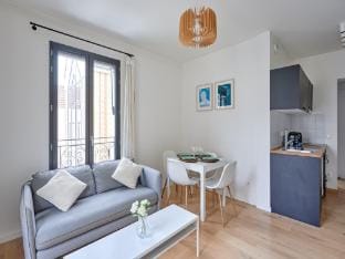 New apartment Boulogne facing  Les passages Apartment in Paris