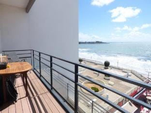 SG04050 - Apartment facing the sea in ST GILLES CROIX D Apartment in Saint-Gilles-Croix-de-Vie