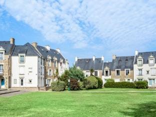 Studio 5 People - Selection - Sea View Apartment in Arzon
