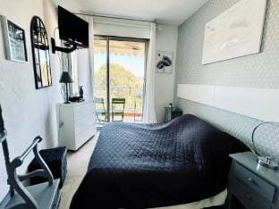 Cozy Family Nest with balcony and pool Apartment in Mandelieu-La Napoule