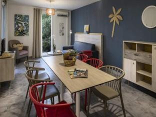 Room Villa 8 People Comfort Air Conditioned Apartment in Occitanie