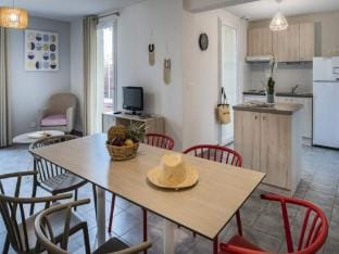 Room Villa 8 People Comfort Air Conditioned Apartment in Occitanie