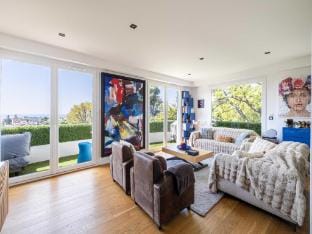 Modern flat with sea view - AC- 2BR- 4P - Cannes Apartment in Cannes